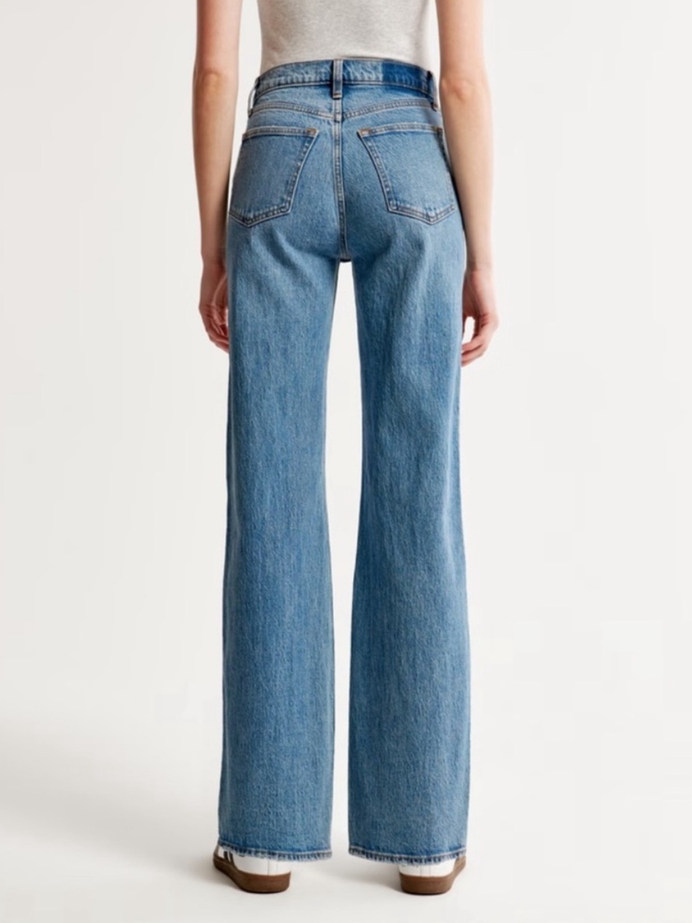 Abercrombie & Fitch 90s High Rise Relaxed Jean - Picture 3 of 7